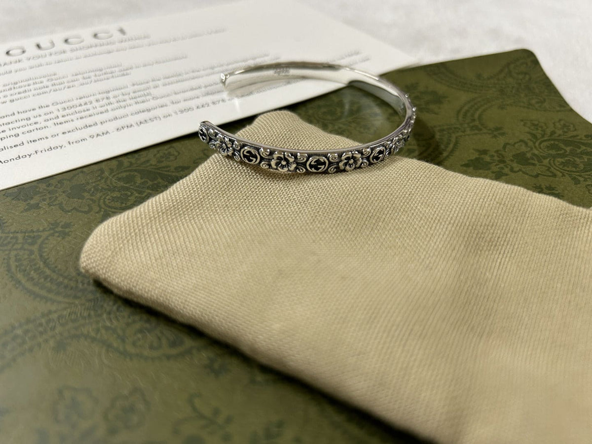Double Gucci Interlocking Gucci Cuff With Flowers Bracelet