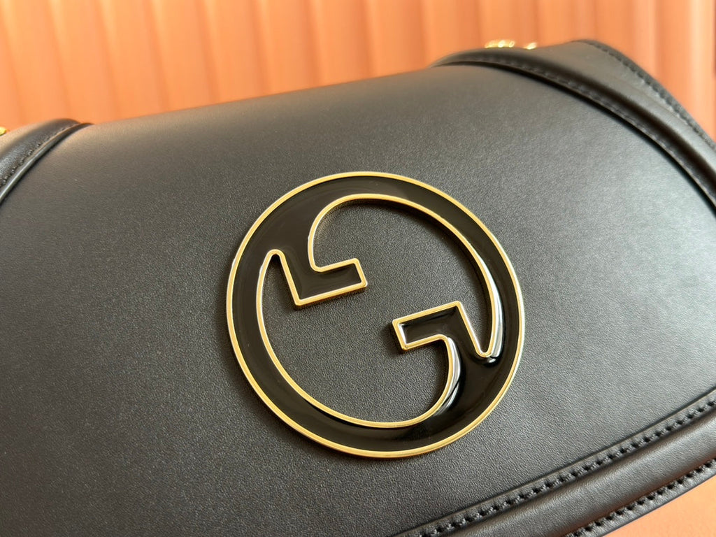 GUCCI 26S BLONDIE SHOULDER BAG 26 IN BLACK CALFSKIN