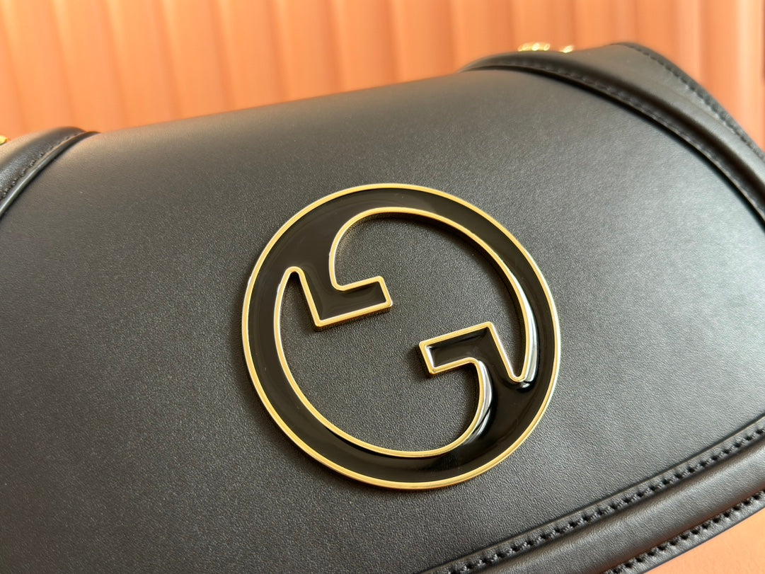 GUCCI 26S BLONDIE SHOULDER BAG 26 IN BLACK CALFSKIN