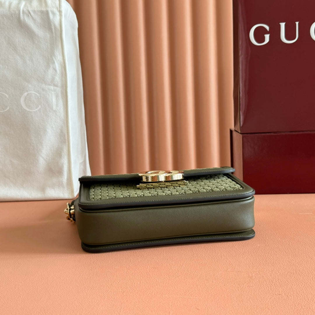 GUCCI 26S SHOULDER BAG 21 IN MOSS GREEN EMBOSSED SUEDE AND CALFSKIN