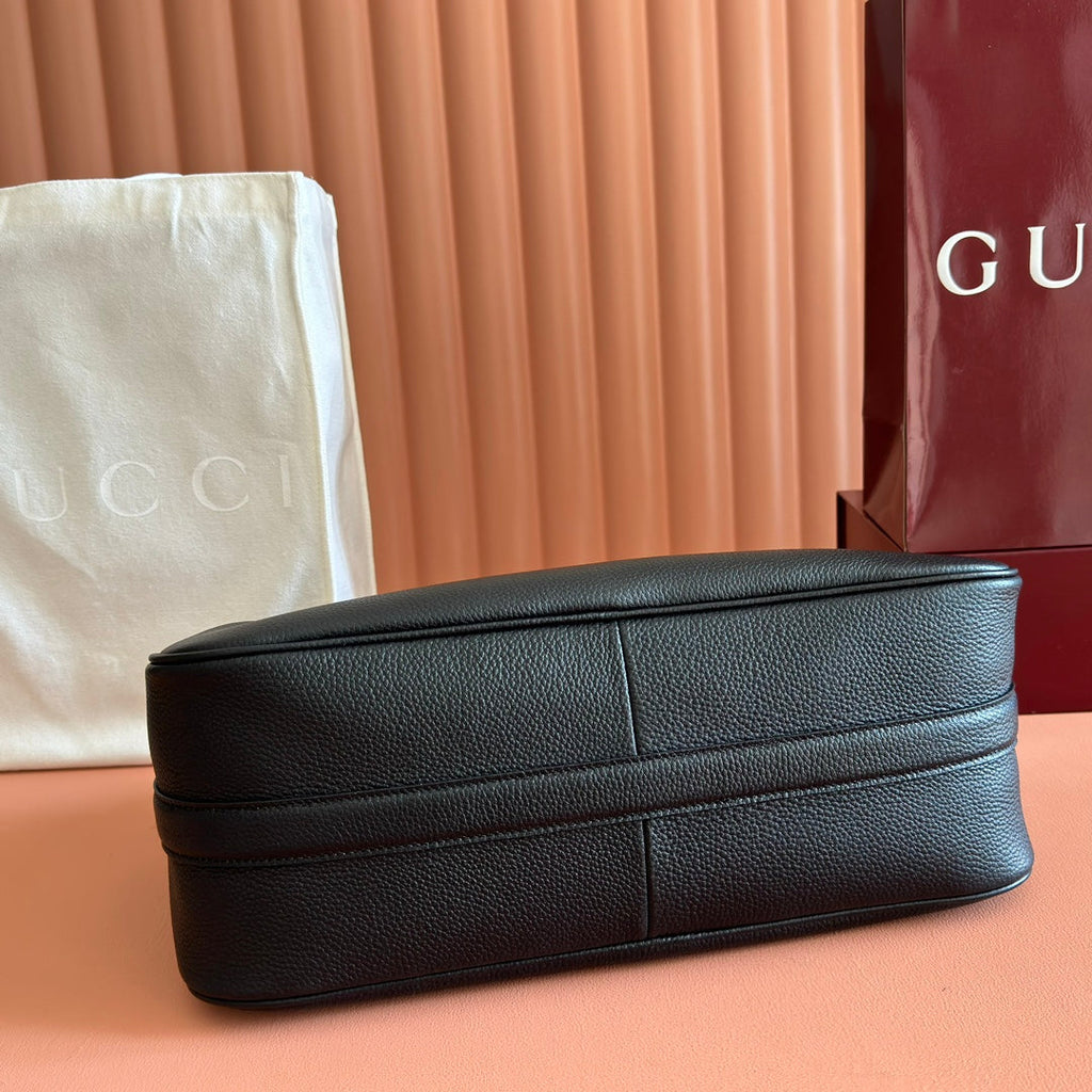 GUCCI 26S SHOULDER BAG 38 IN BLACK CALFSKIN