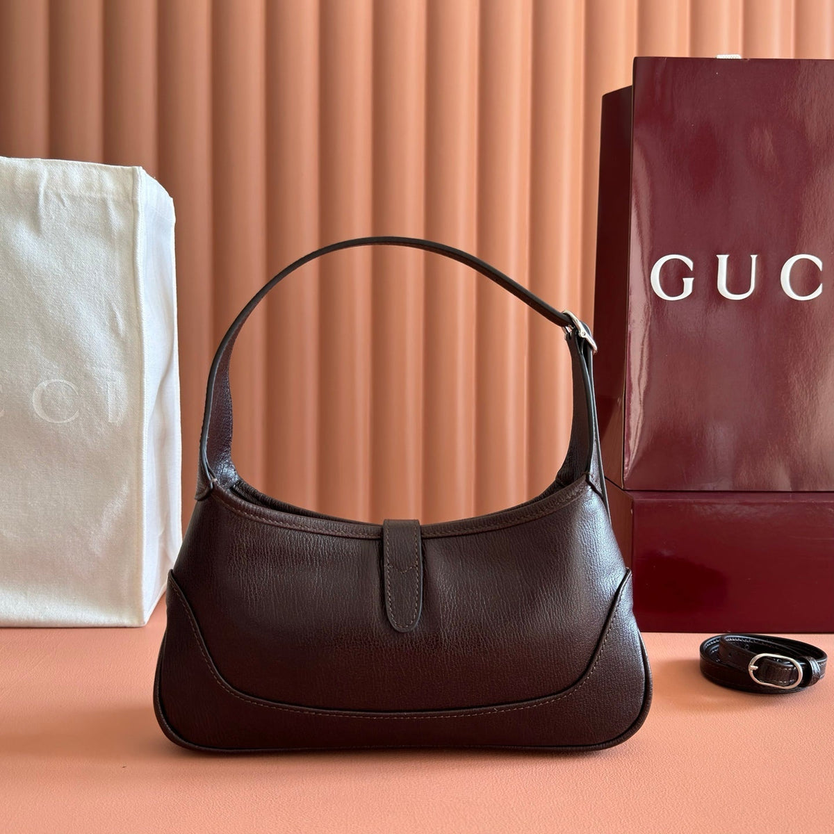 GUCCI 26S JACKIE SLIM SHOULDER BAG 27 IN DARK BROWN CALFSKIN