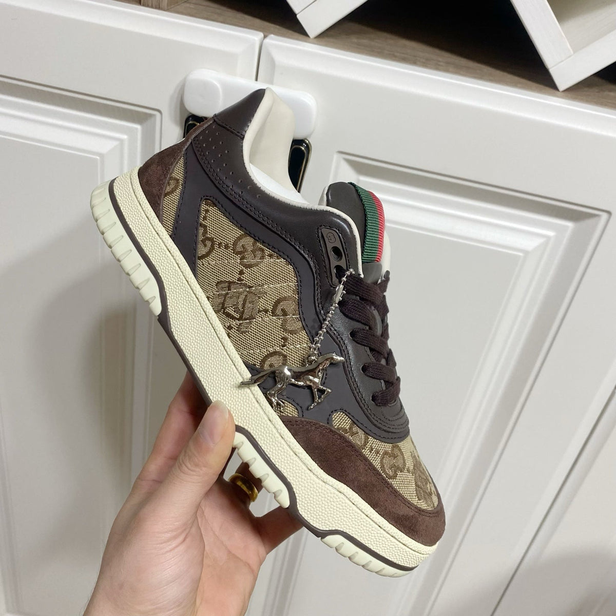 GUCCI 26S RE-WEB TRAINER SNEAKERS IN BROWN CALFSKIN AND BEIGE CANVAS